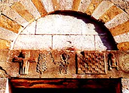 Nome:   portale-chiesa-romanica.jpg
Visite:  1114
Grandezza:  16.0 KB