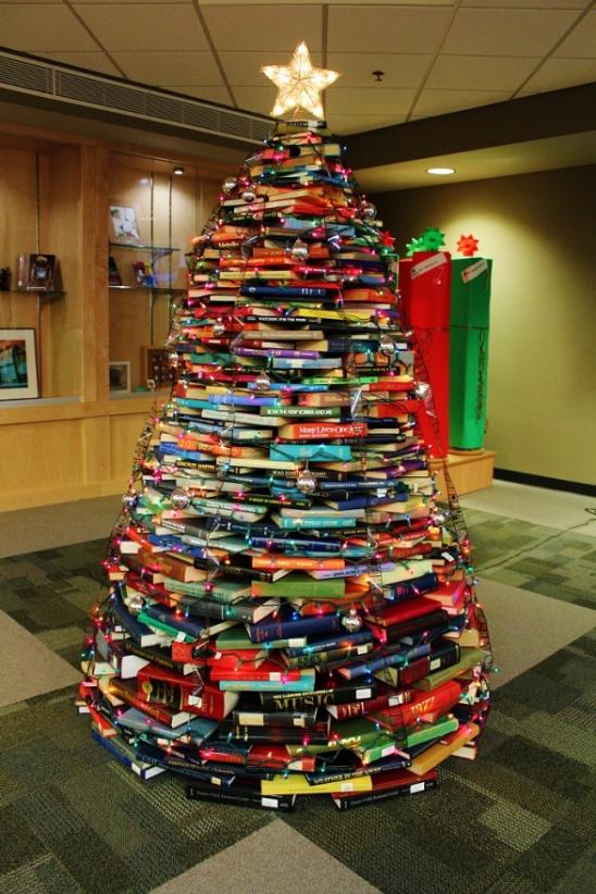 Nome:   Christmas-Tree-Books-1.jpg
Visite:  219
Grandezza:  87.9 KB