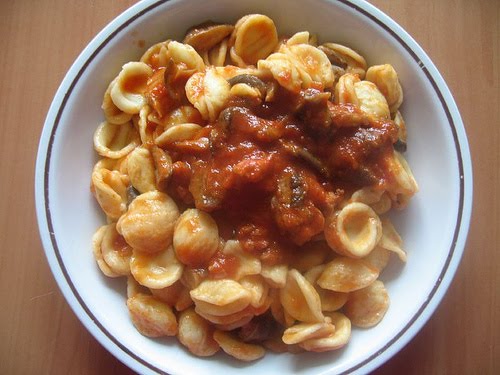 Nome:   Orecchiette+alla+lucana.jpg
Visite:  1532
Grandezza:  45.0 KB